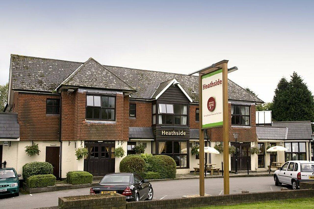 Premier Inn Epsom South Extérieur photo
