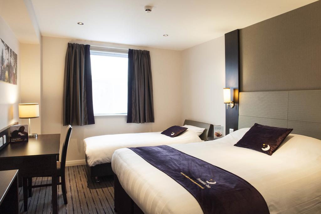Premier Inn Epsom South Chambre photo