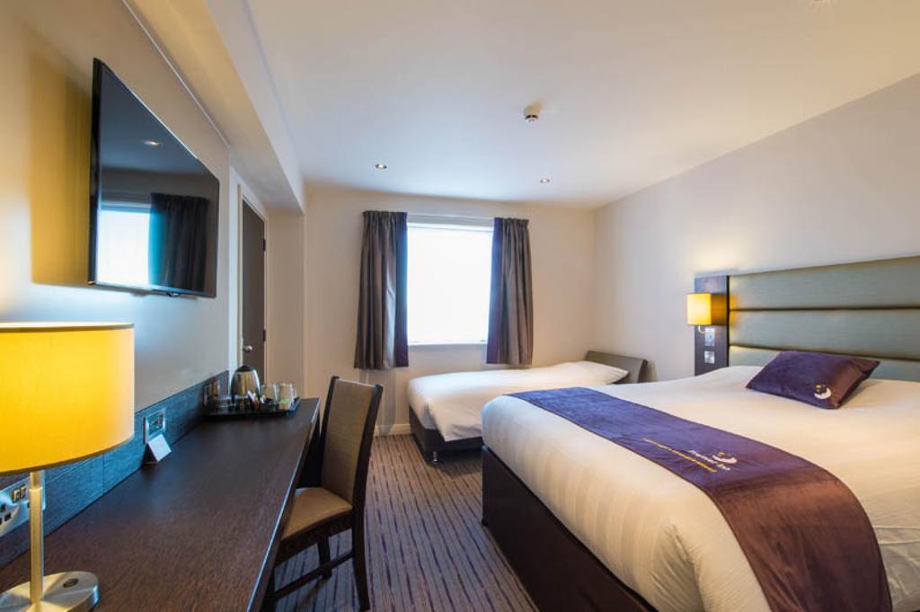 Premier Inn Epsom South Chambre photo