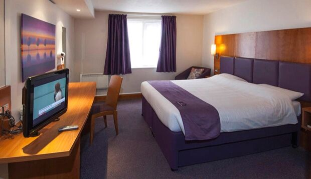Premier Inn Epsom South Extérieur photo